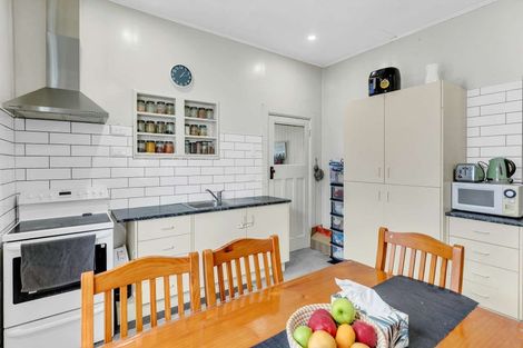 Photo of property in 194 Ferguson Street, West End, Palmerston North, 4412