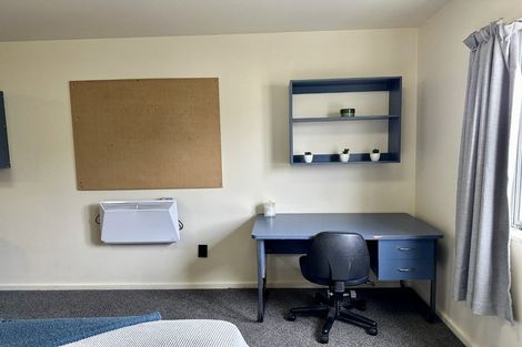 Photo of property in Basin Reserve Complex, 10/4 Sussex Street, Mount Cook, Wellington, 6021