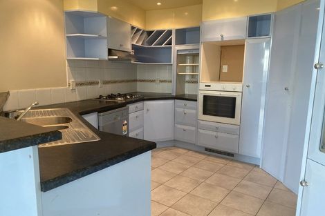 Photo of property in 39 Lanyon Place, Whitby, Porirua, 5024