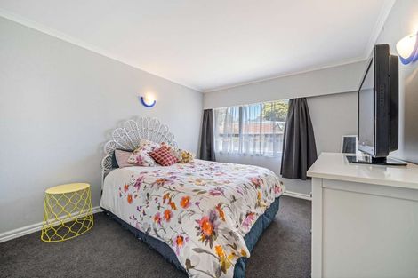 Photo of property in 1/248 Great North Road, Henderson, Auckland, 0612