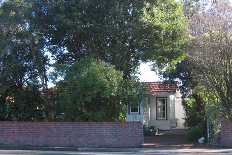 Photo of property in 53 Featherston Street, Takaro, Palmerston North, 4412