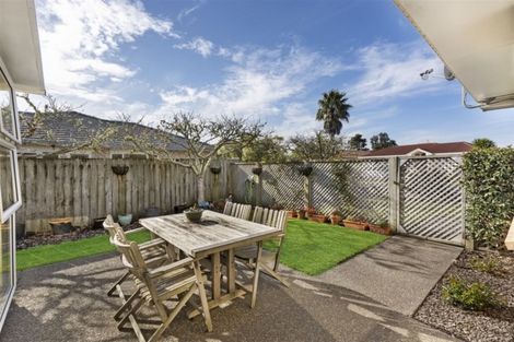 Photo of property in 156 Lakeside Drive, Orewa, 0931