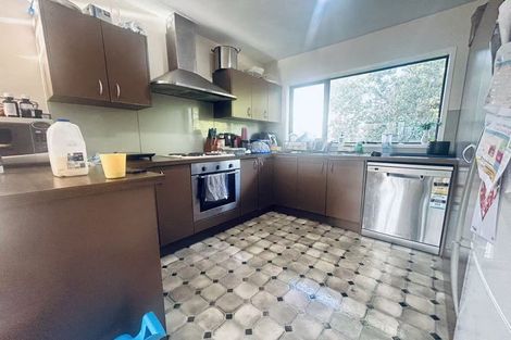 Photo of property in 255 Titirangi Road, Titirangi, Auckland, 0604