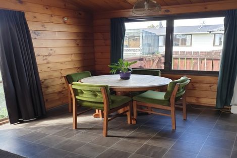 Photo of property in 118 Racecourse Road, Waiuku, 2123