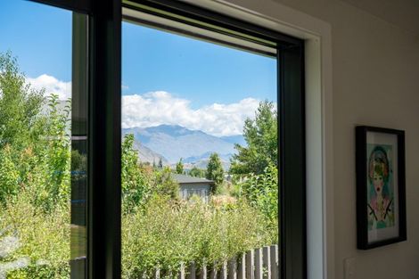Photo of property in 7 Matipo Street, Wanaka, 9305