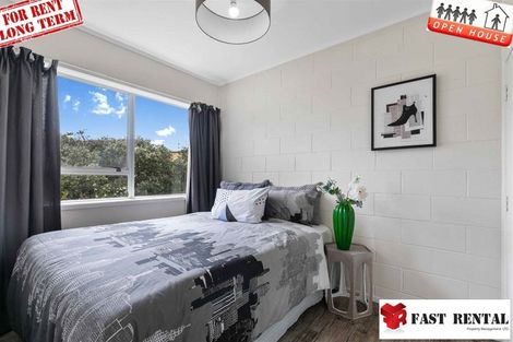 Photo of property in 1/2 Halberg Street, Glenfield, Auckland, 0629