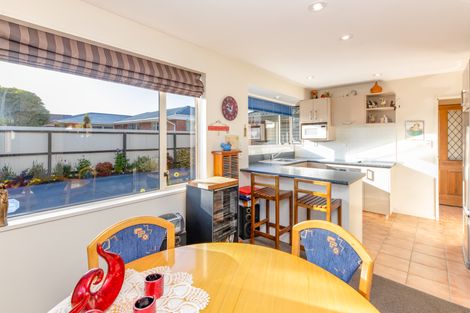 Photo of property in 4 Daniels Road, Redwood, Christchurch, 8051