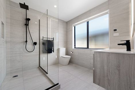 Photo of property in 2 Pukeko Road, Hobsonville, 0616