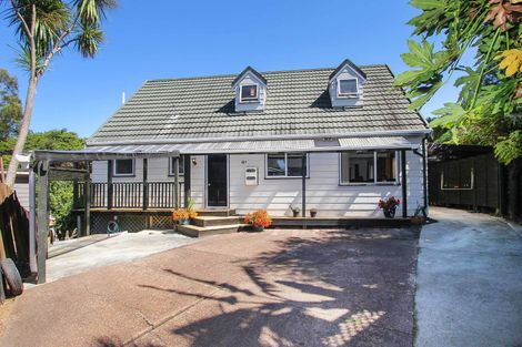 Photo of property in 2/16 Teviot Place, Totara Vale, Auckland, 0629