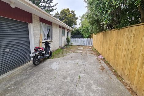 Photo of property in 33a Oriwa Street, Waikanae, 5036
