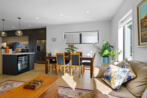 Photo of property in 33 Lakewood Lane, Cambridge, 3434