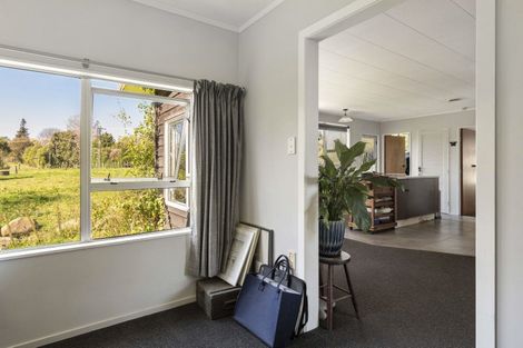 Photo of property in 3 Armstrong Avenue, Waitara, 4320