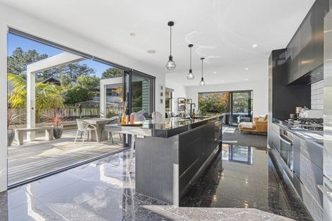 Photo of property in 13 Fernbrook Drive, Hurworth, New Plymouth, 4310
