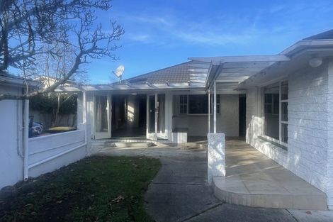 Photo of property in 17 Oakfield Street, Burnside, Christchurch, 8053