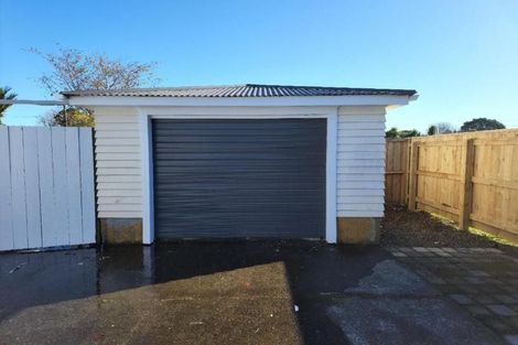 Photo of property in 28 Old South Road, Okato, 4335
