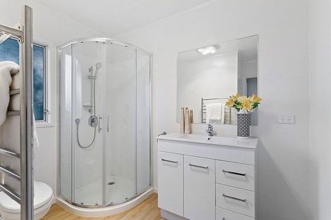 Photo of property in 2/105 Don Buck Road, Massey, Auckland, 0614