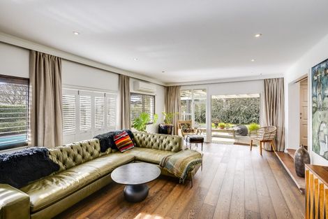 Photo of property in 70 Reynolds Road, Havelock North, 4130