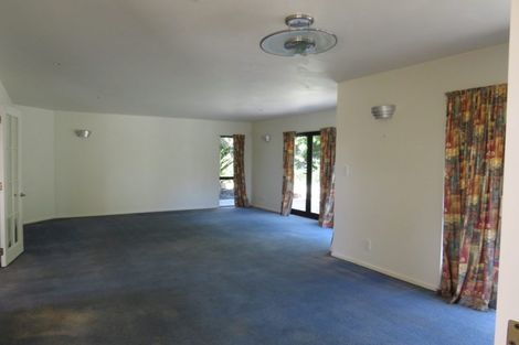 Photo of property in 15 Lanyon Place, Whitby, Porirua, 5024