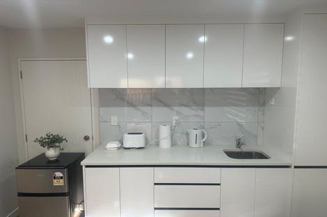 Photo of property in 28b Mason Street, New Lynn, Auckland, 0600