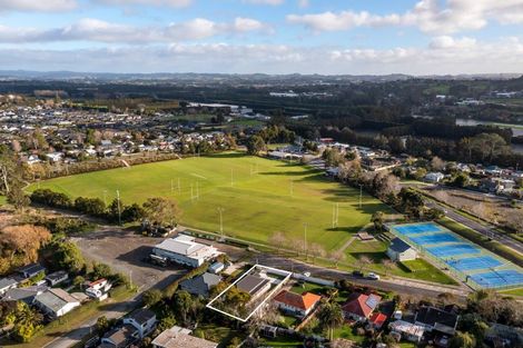 Photo of property in 15 Edward Street, Riverhead, 0820