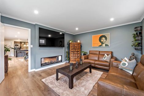 Photo of property in 39 Surf View Crescent, Red Beach, 0932