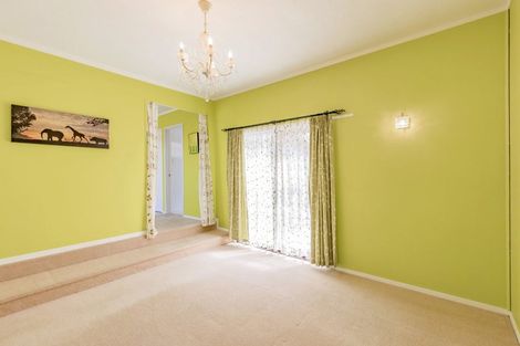 Photo of property in 5 Noeleen Street, Glenfield, Auckland, 0629