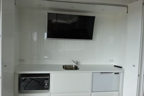 Photo of property in 31 Grand Drive, Orewa, 0931