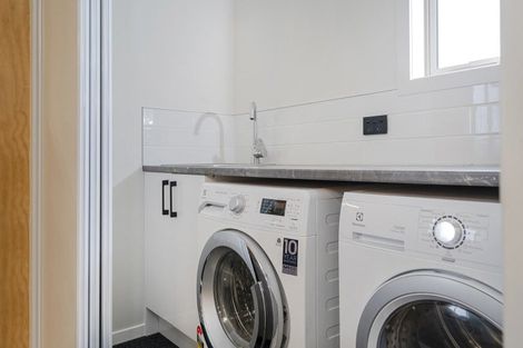 Photo of property in 15 Lady Jocelyn Place, Whitianga, 3510