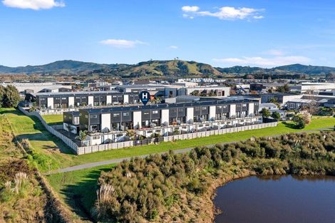 Photo of property in 11/22 Ashley Place, Papamoa Beach, Papamoa, 3118