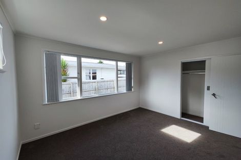Photo of property in 11 Coletta Lane, Te Atatu South, Auckland, 0610