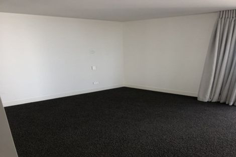 Photo of property in 82 Marine Parade, Mount Maunganui, 3116