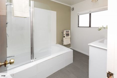 Photo of property in 42 Sailmaker Close, Whitby, Porirua, 5024