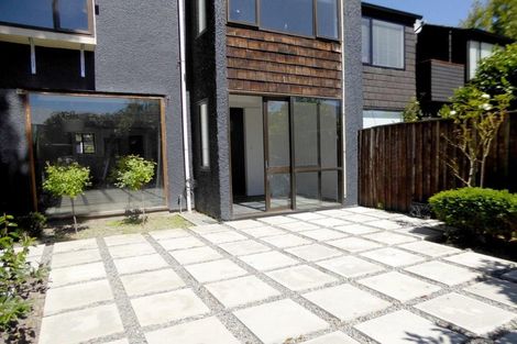 Photo of property in 52 Aikmans Road, Merivale, Christchurch, 8014