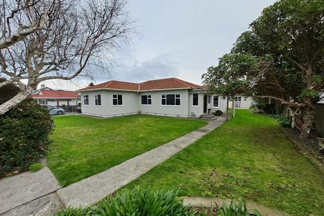 Photo of property in 13 Regent Street, Hawera, 4610