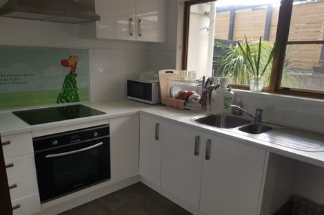 Photo of property in 2/175 Birkenhead Avenue, Birkenhead, Auckland, 0626