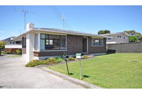 Photo of property in 1/22 Holland Road, Hillcrest, Auckland, 0627