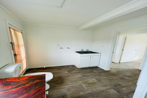 Photo of property in 3 Addison Drive, Glendene, Auckland, 0602