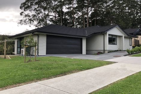 Photo of property in 1 Maraeariki Avenue, Orewa, 0931