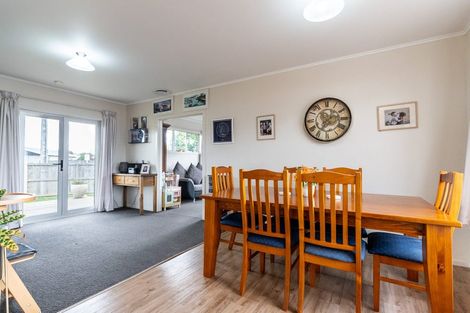 Photo of property in 15 Poaka Avenue, Dinsdale, Hamilton, 3204