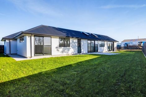 Photo of property in 74 Turuturu Road, Hawera, 4674