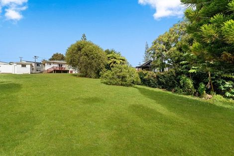 Photo of property in 4 Pomelo Road, Te Atatu South, Auckland, 0610