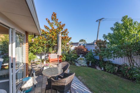 Photo of property in 4 Daniels Road, Redwood, Christchurch, 8051