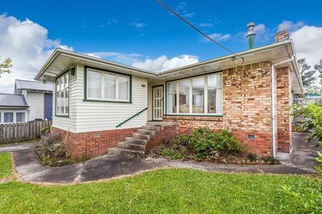 Photo of property in 29 Strid Road, Te Atatu South, Auckland, 0610