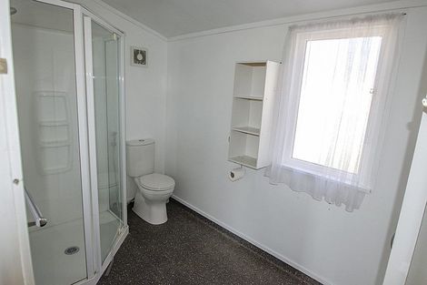 Photo of property in 2 Gavan Street, Cromwell, 9310