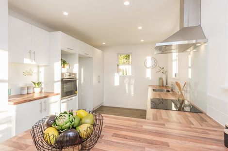 Photo of property in 10 St James Avenue, Helensville, 0800