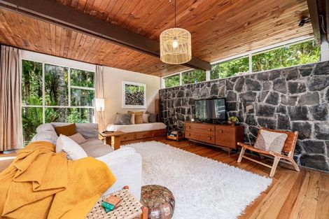 Photo of property in 30 Kopiko Road, Titirangi, Auckland, 0604