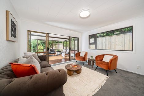 Photo of property in 28 Greyfriars Crescent, Tawa, Wellington, 5028