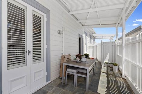 Photo of property in 16/53 Vauxhall Road, Devonport, Auckland, 0624