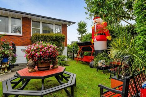 Photo of property in 19 Dives Avenue, Hawera, 4610