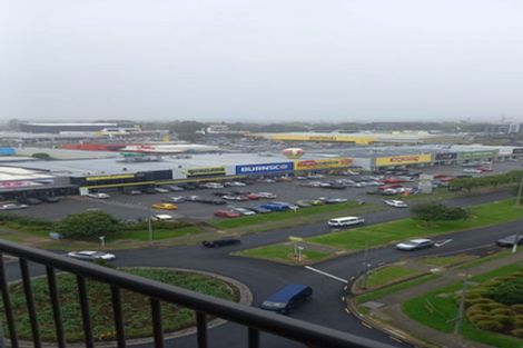 Photo of property in The Rennaissance, 5j/18 Ronwood Avenue, Manukau, Auckland, 2104